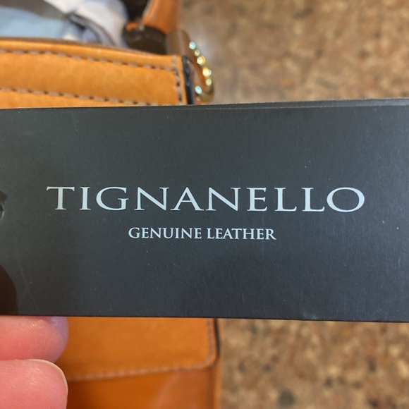 ***PRICE DROP****   NWT TIGNANELLO CARSON SHOPPER - Picture 13 of 14